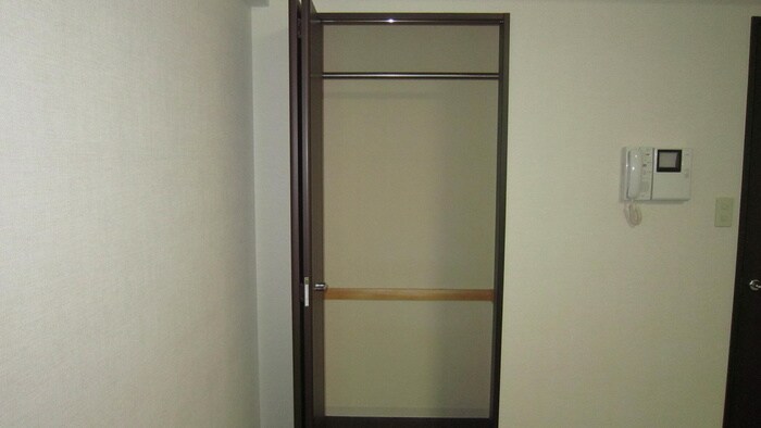 物件内観写真12　(収納)