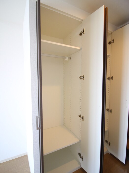 物件内観写真9　(収納)