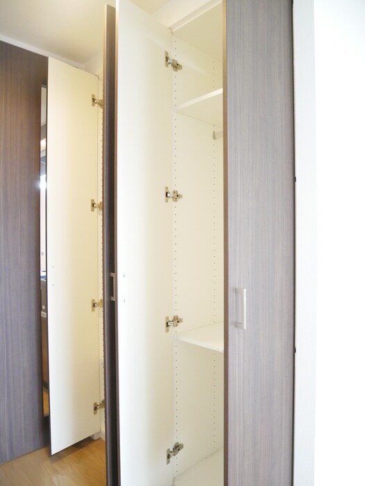 物件内観写真10　(収納)