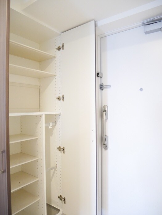 物件内観写真13　(靴箱)