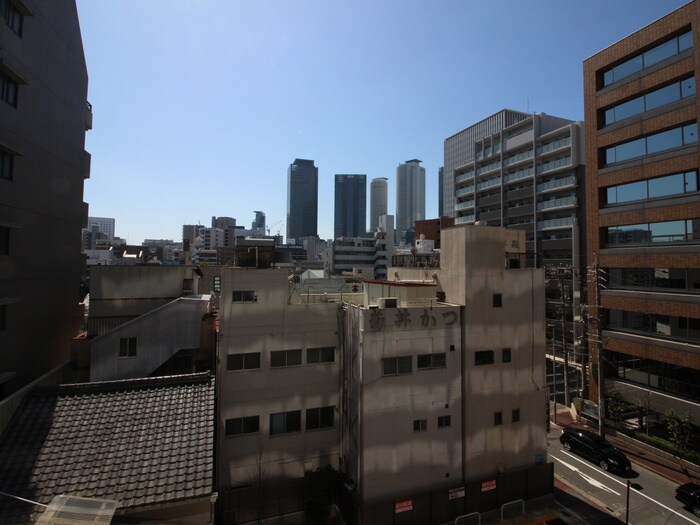 物件内観写真15　(室内からの展望)