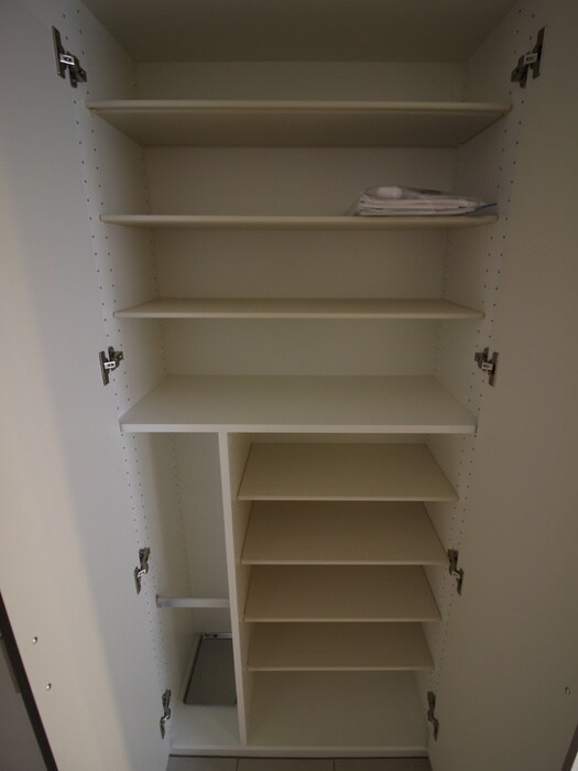 物件内観写真16　(収納)