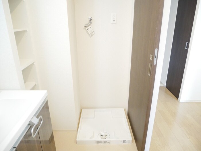 物件内観写真20　(洗濯機置場)