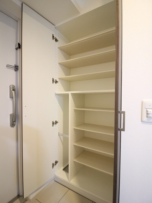 物件内観写真20　(靴箱)