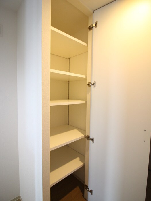 物件内観写真21　(収納)