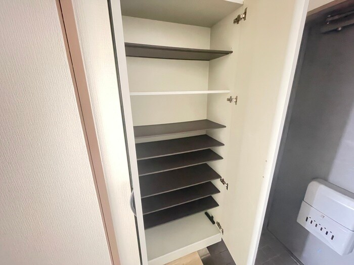 物件内観写真16　(靴箱)