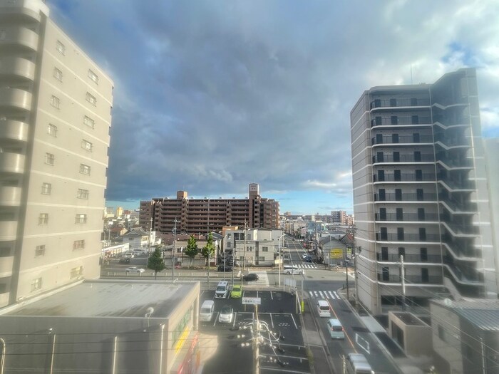 物件内観写真17　(室内からの展望)