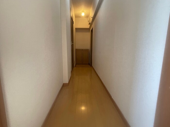 物件内観写真21　(廊下)