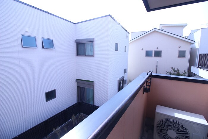 物件内観写真22　(室内からの展望)