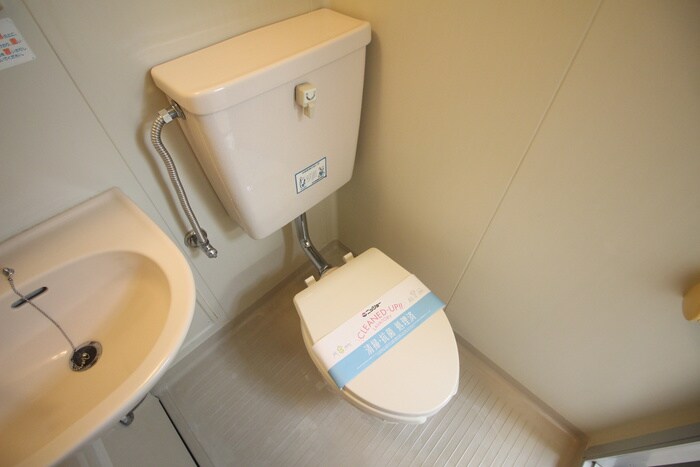 物件内観写真8　(トイレ)