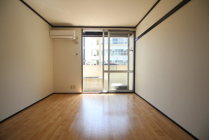 物件内観写真14　(居室)