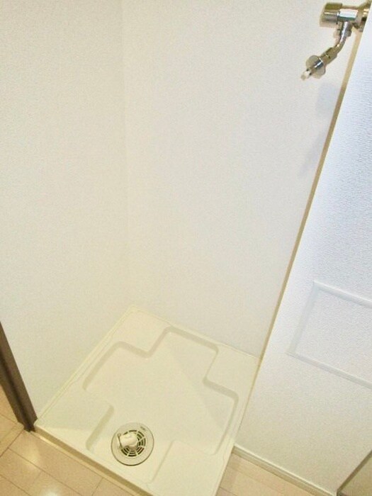 物件内観写真15　(洗濯機置場)