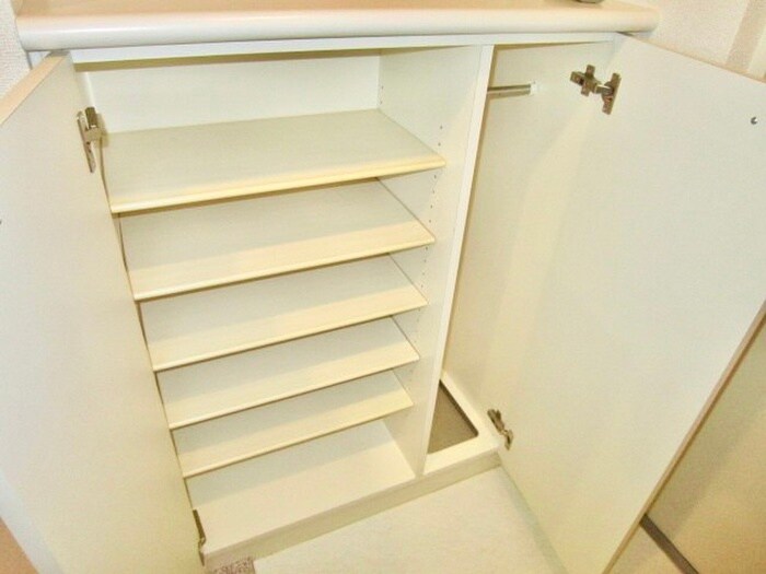 物件内観写真17　(靴箱)