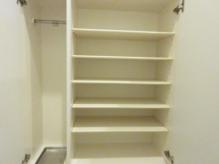 物件内観写真17　(靴箱)