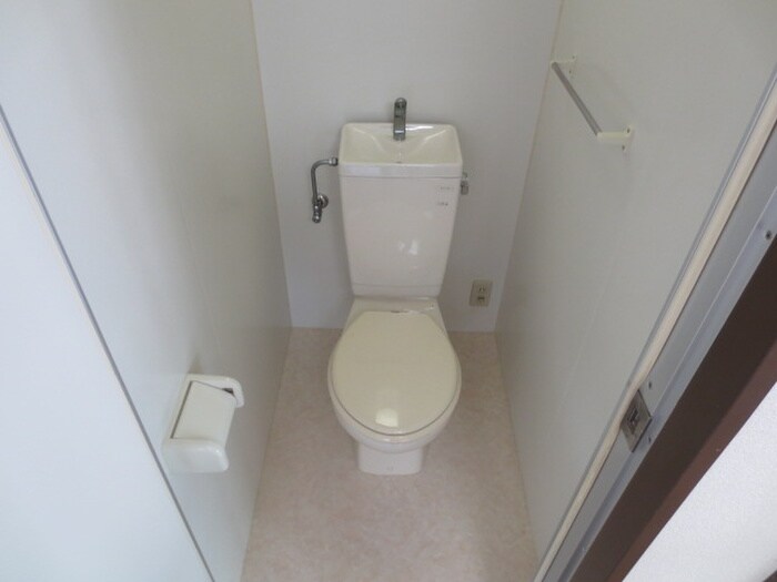 物件内観写真9　(トイレ)