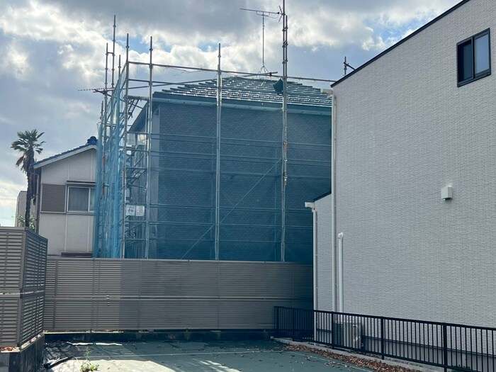 物件外観写真4　(建築中)