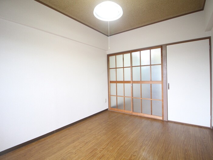 物件内観写真9　(居室)