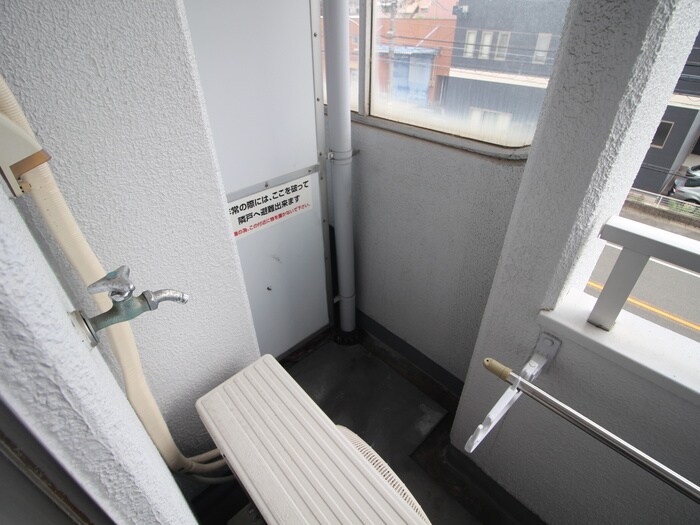 物件内観写真14　(洗濯機置場)