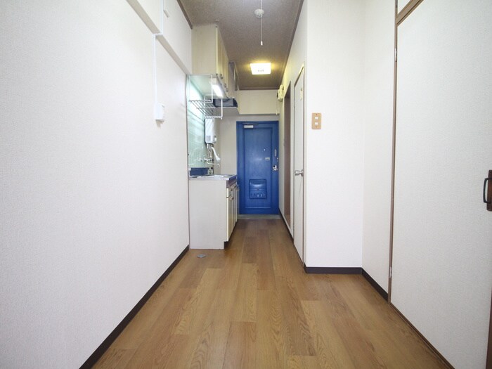 物件内観写真15　(廊下)