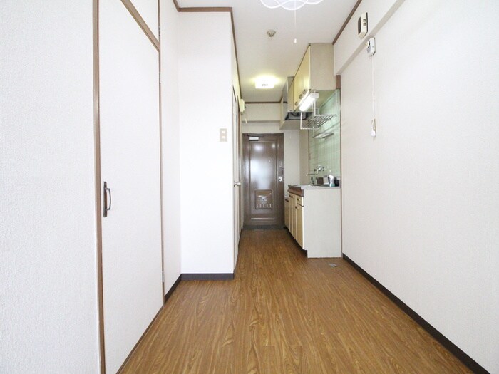 物件内観写真15　(廊下)