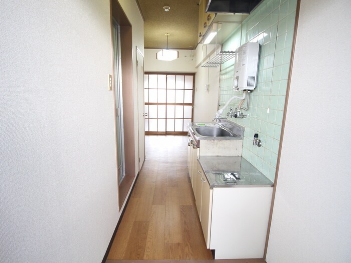 物件内観写真16　(廊下)