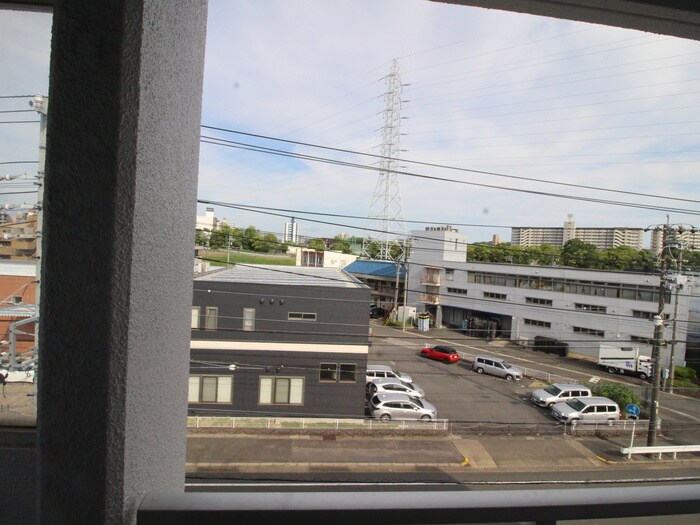 物件内観写真16　(室内からの展望)