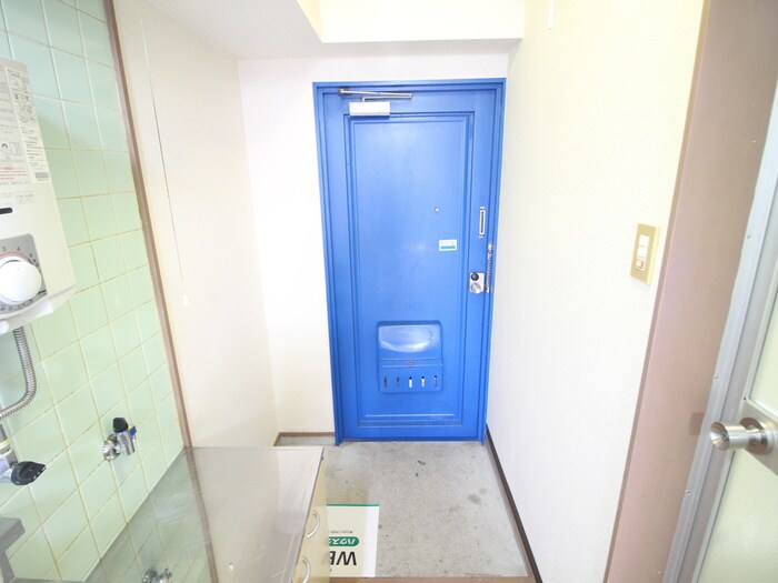 物件内観写真17　(玄関)