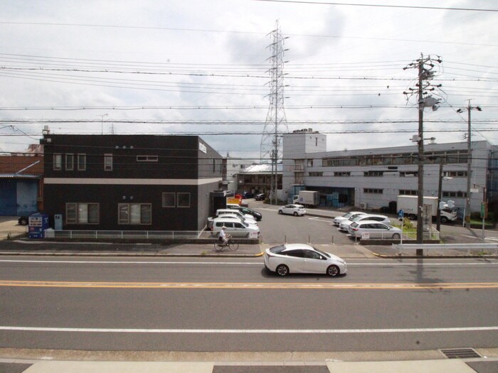 物件内観写真22　(室内からの展望)