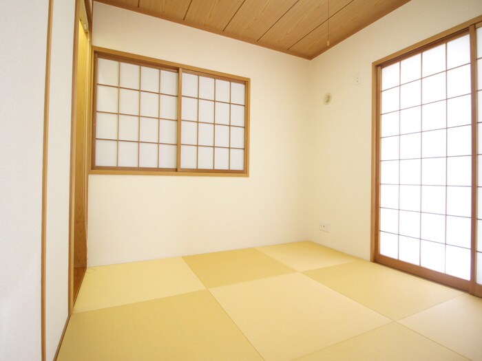 物件内観写真9　(居室)