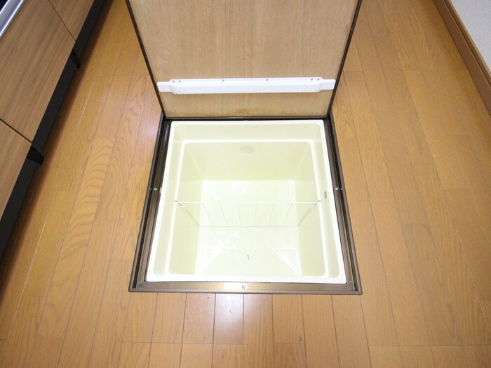 物件内観写真13　(収納)