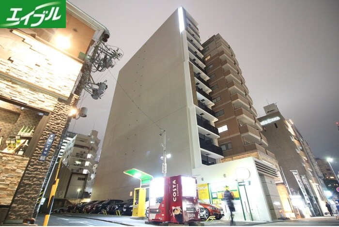 物件外観写真3　(バイク置き場)