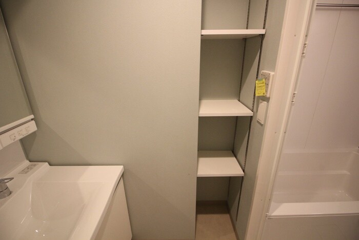 物件内観写真12　(収納)
