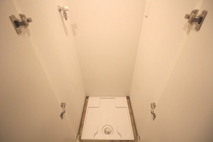 物件内観写真15　(洗濯機置場)