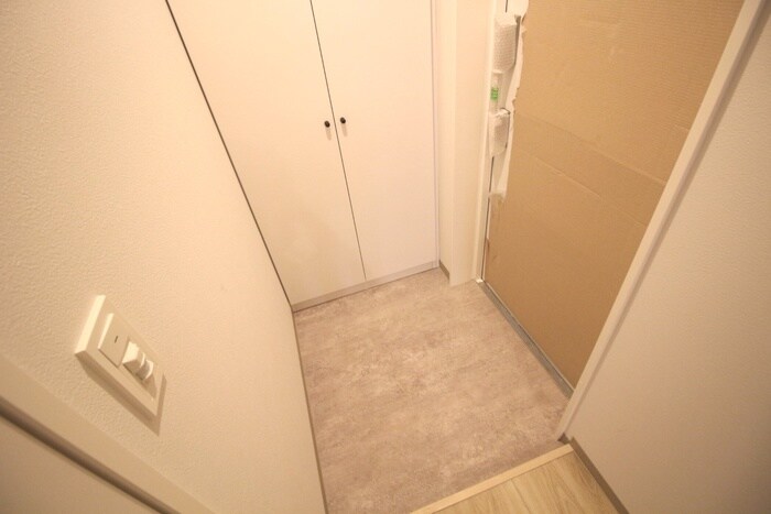 物件内観写真17　(玄関)