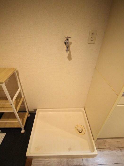 物件内観写真15　(洗濯機置場)