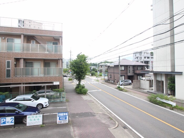 物件内観写真18　(室内からの展望)