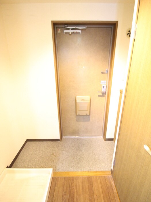 物件内観写真21　(玄関)