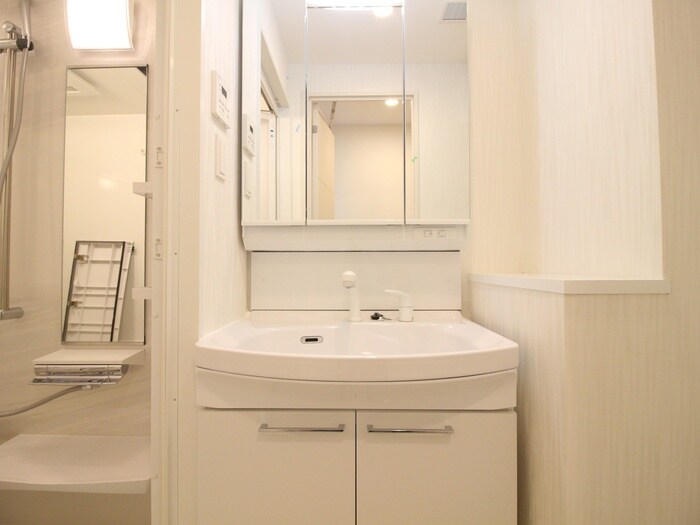 物件内観写真11　(洗面)