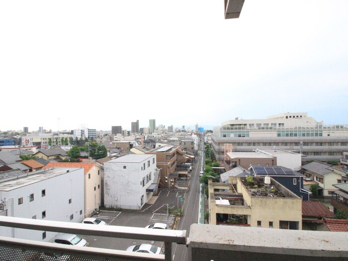 物件内観写真16　(室内からの展望)