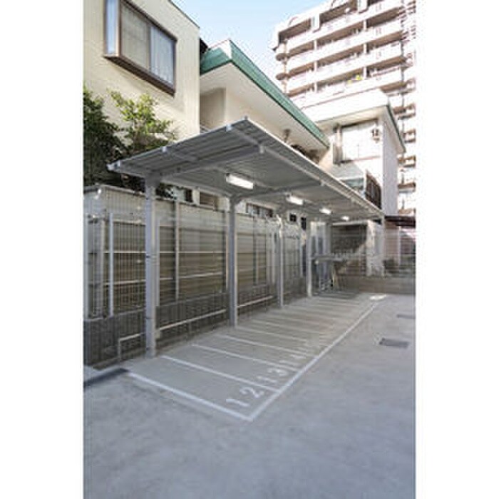 物件外観写真6　(駐輪場)