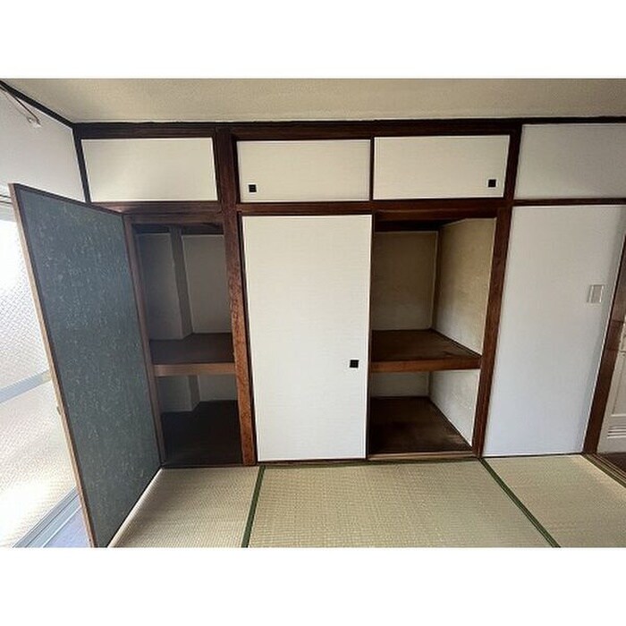 物件内観写真4　(収納)