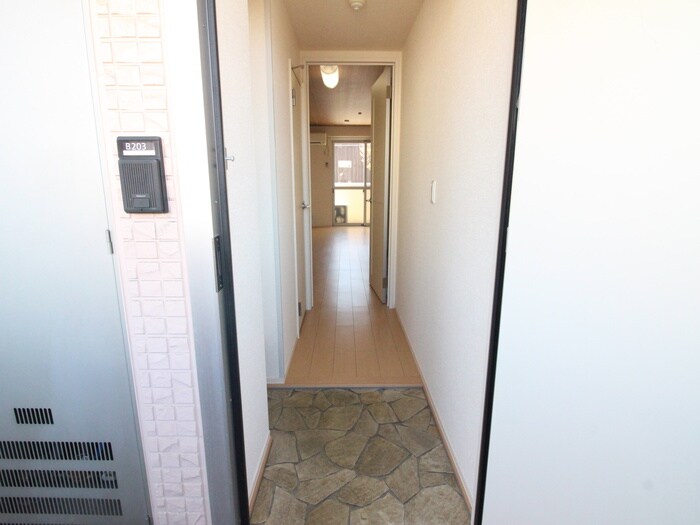 物件内観写真14　(玄関)