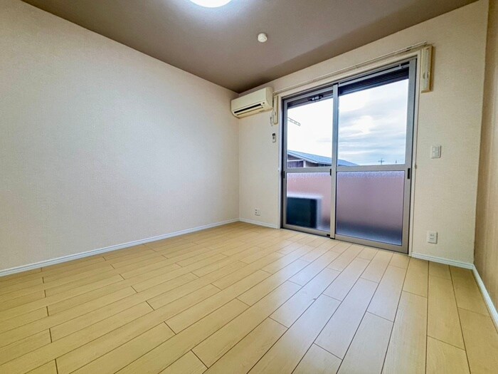 物件内観写真21　(居室)