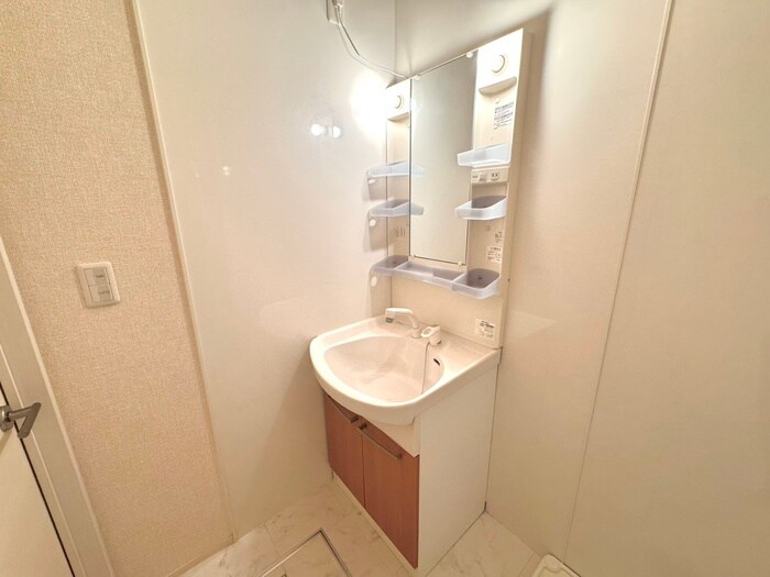 物件内観写真12　(洗面)