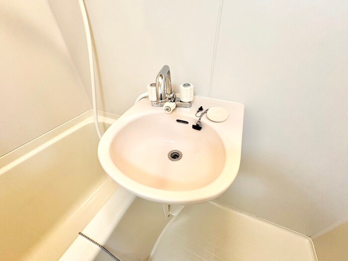 物件内観写真8　(洗面)