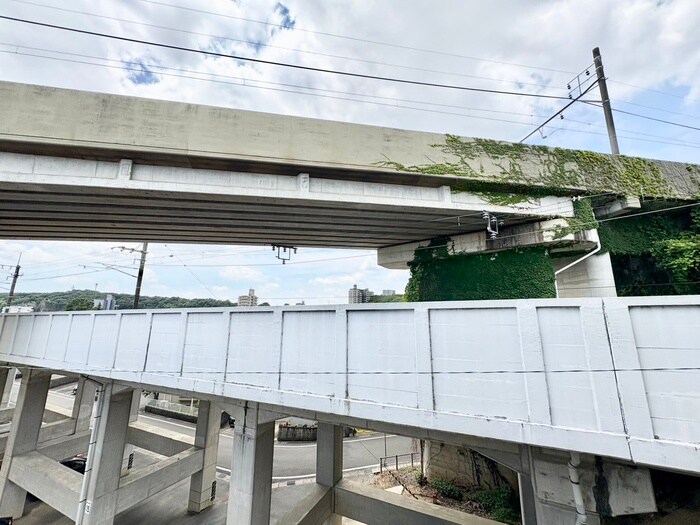 物件内観写真11　(室内からの展望)