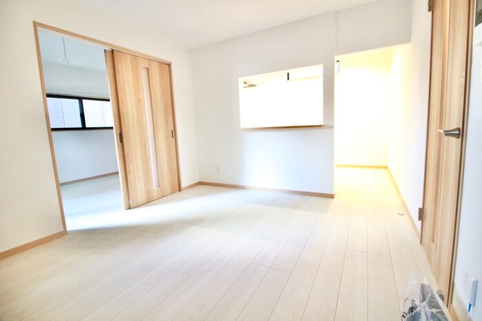 物件内観写真8　(居室)