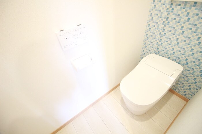 物件内観写真15　(トイレ)