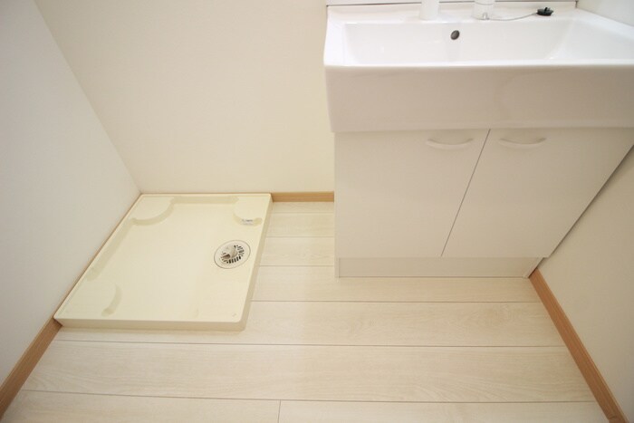 物件内観写真15　(洗濯機置場)