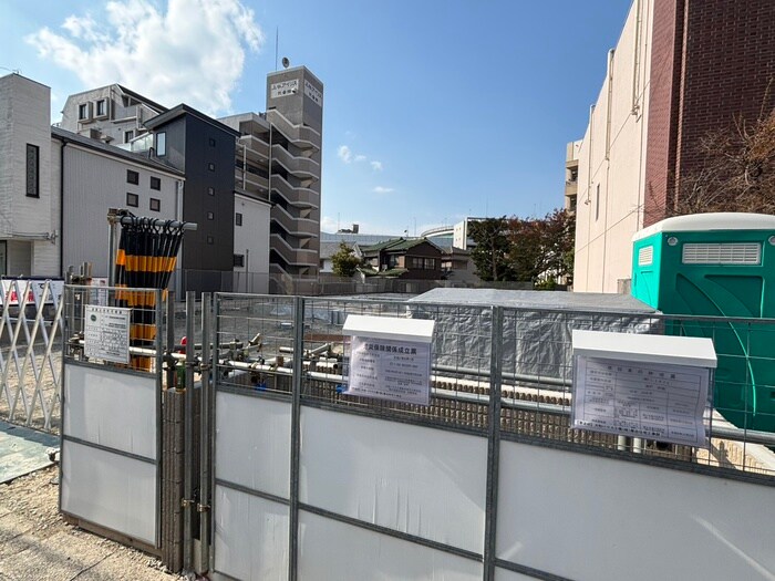 物件外観写真4　(建築中)